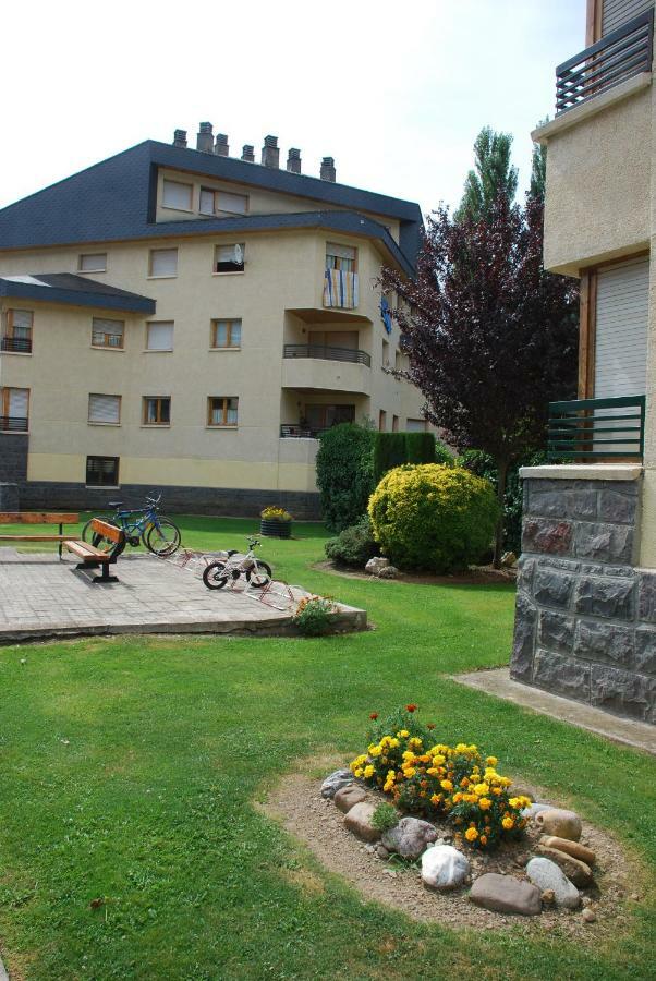 Atico En Biescas Con Piscina, Tenis Y Barbacoa Εξωτερικό φωτογραφία